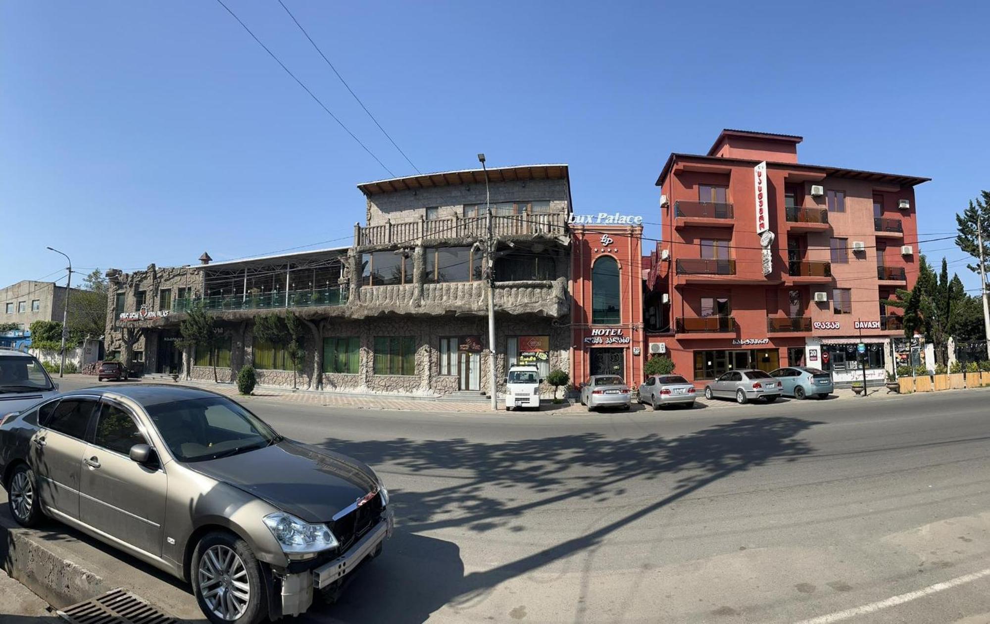 Lux Palace Hotel Κουτάισι Εξωτερικό φωτογραφία
