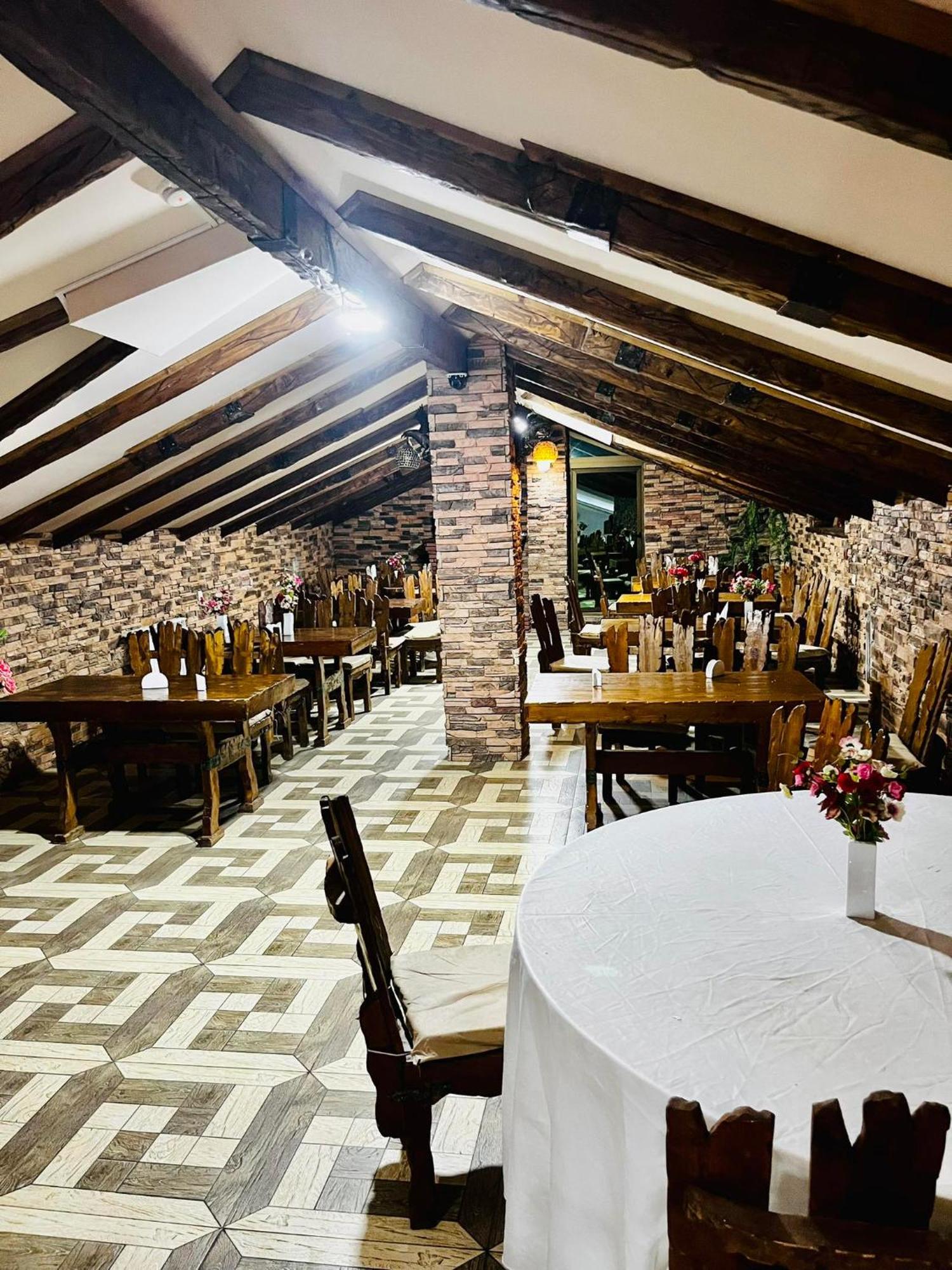 Lux Palace Hotel Κουτάισι Εξωτερικό φωτογραφία