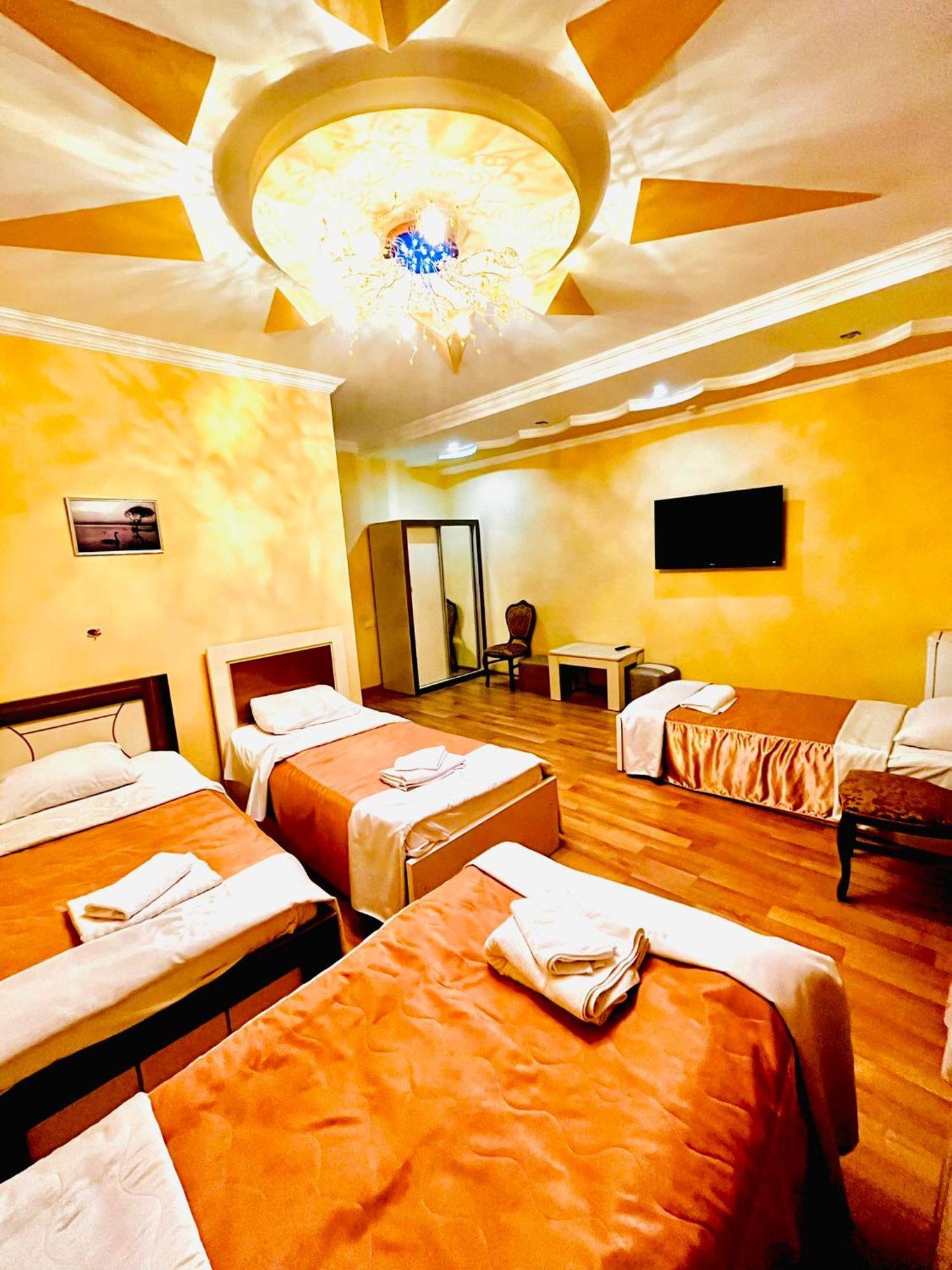 Lux Palace Hotel Κουτάισι Εξωτερικό φωτογραφία