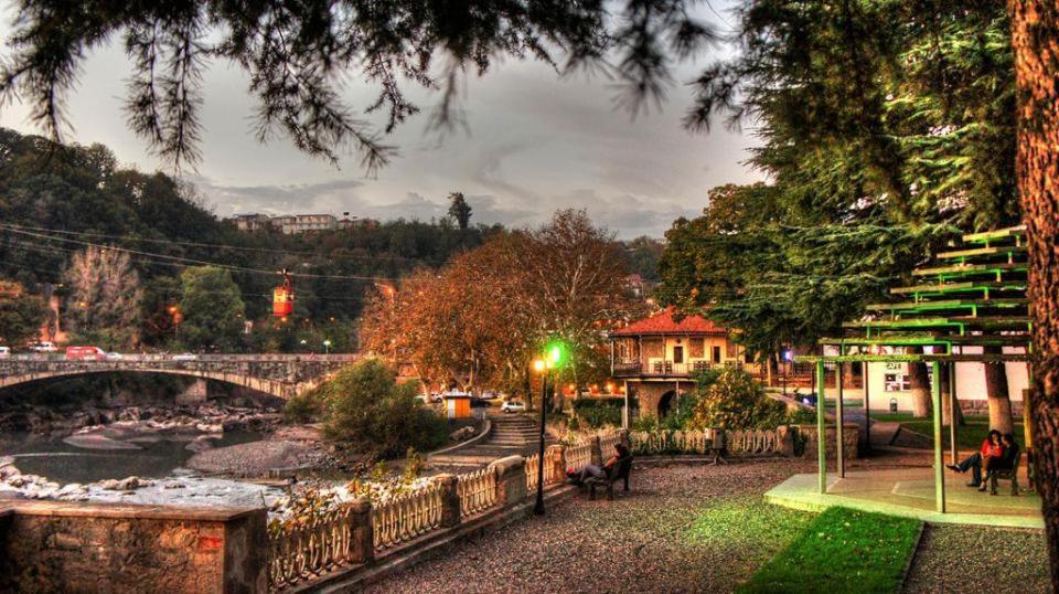 Lux Palace Hotel Κουτάισι Εξωτερικό φωτογραφία