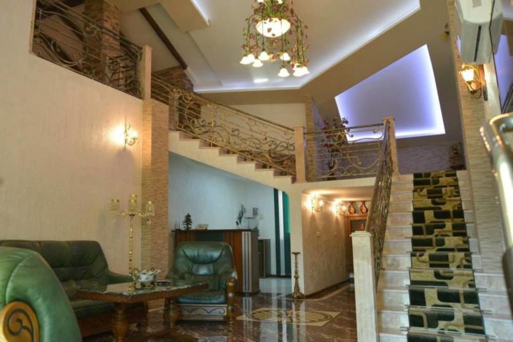 Lux Palace Hotel Κουτάισι Εξωτερικό φωτογραφία