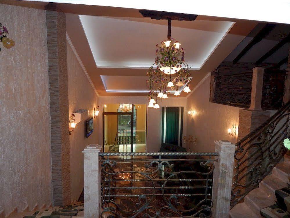 Lux Palace Hotel Κουτάισι Εξωτερικό φωτογραφία